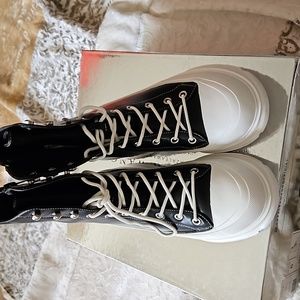 Azalea Wang Flarform Sneaker in Black Multi - Size 6